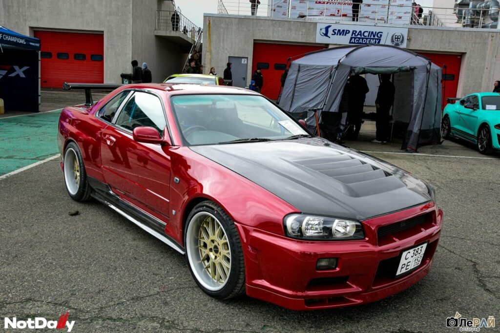 1) Nissan Skyline (R34) — Филимонов Егор