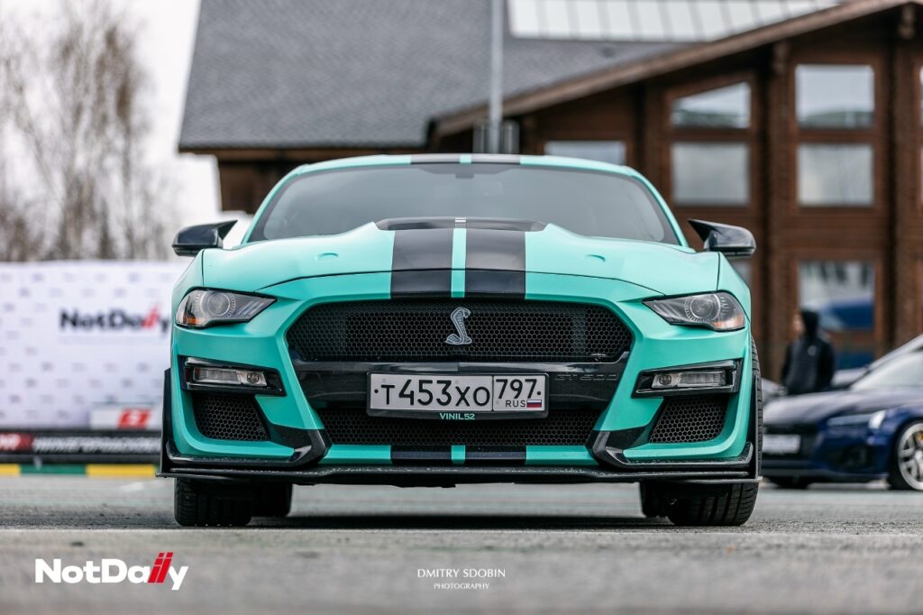 2) Ford Mustang — Горькова Юлиана
